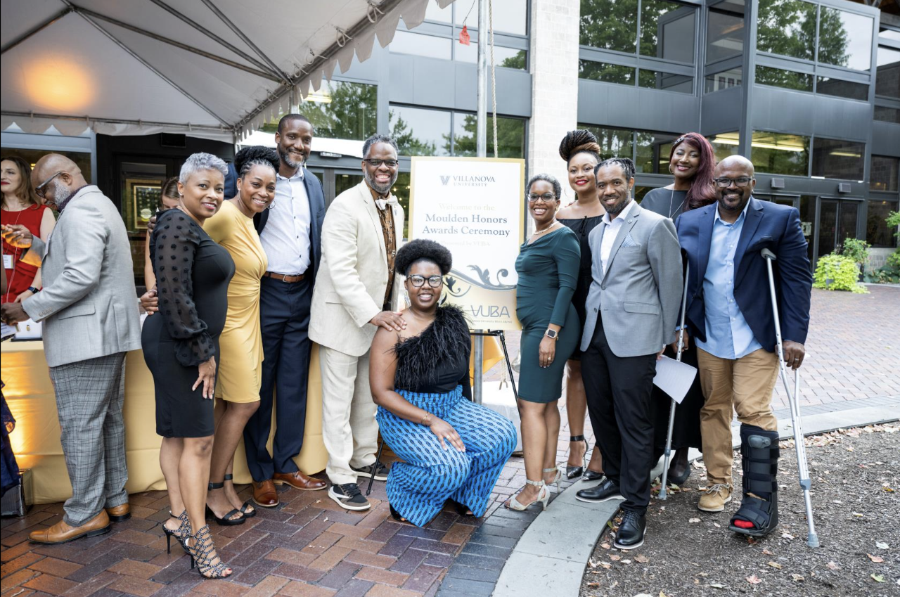 Affinity-Networks-Header Group of alumni at the Moulden Awards