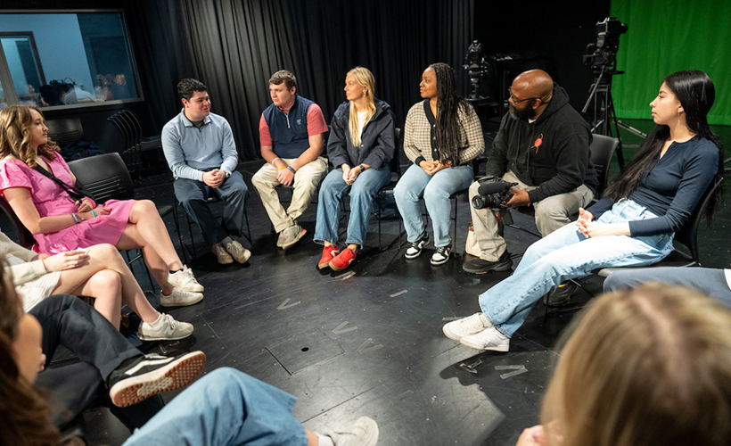 A group of students in class in the Communication studio. A group of students in class in the Communication studio.