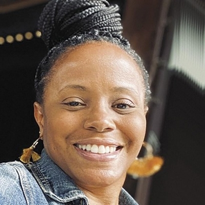 headshot of Ronell Smith