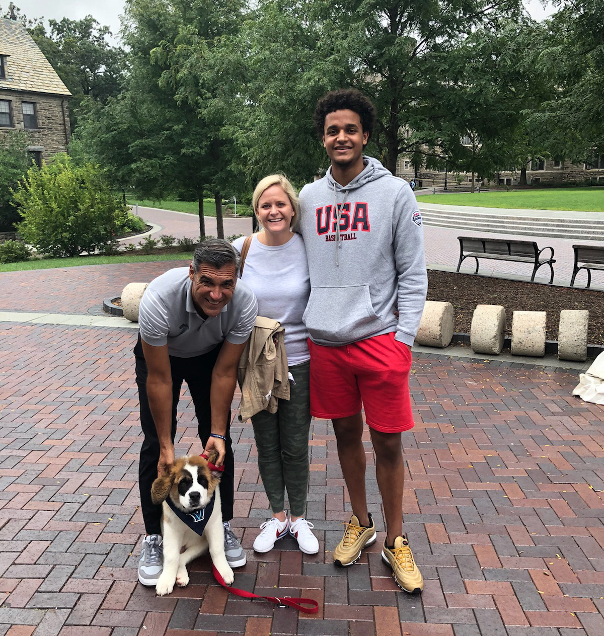 Jeremiah Robinson-Earl, his mother Katie Robinson and former Villanova Men's Basketball coach Jay Wright